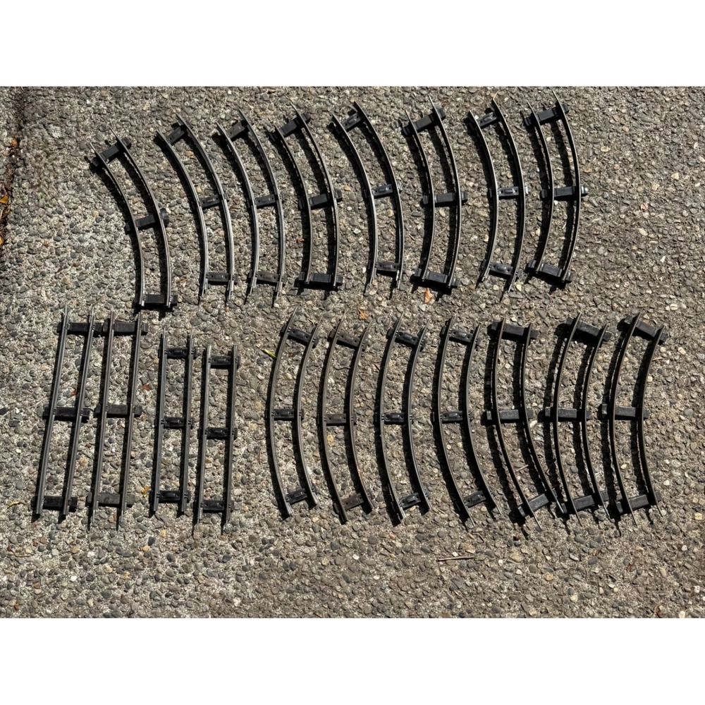 Vintage O Gauge 3-Rail Model Train Track Lot 16 Curved 4 Straight Pieces Metal